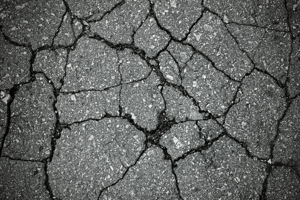 How to Repair Asphalt Cracks, Sapphire Gas, Texas